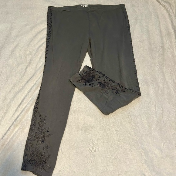 Women’s Johnny Was Gray Floral Embroidered Pants XL Boho Western Hippie - Picture 4 of 16